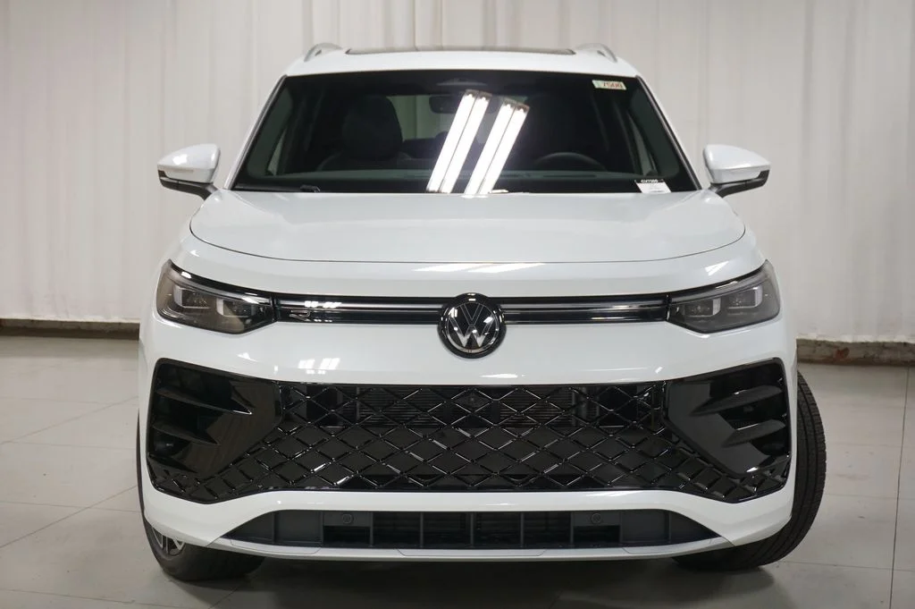 New 2026 Opal White Volkswagen 2.0T SEL R-Line Turbo image 5