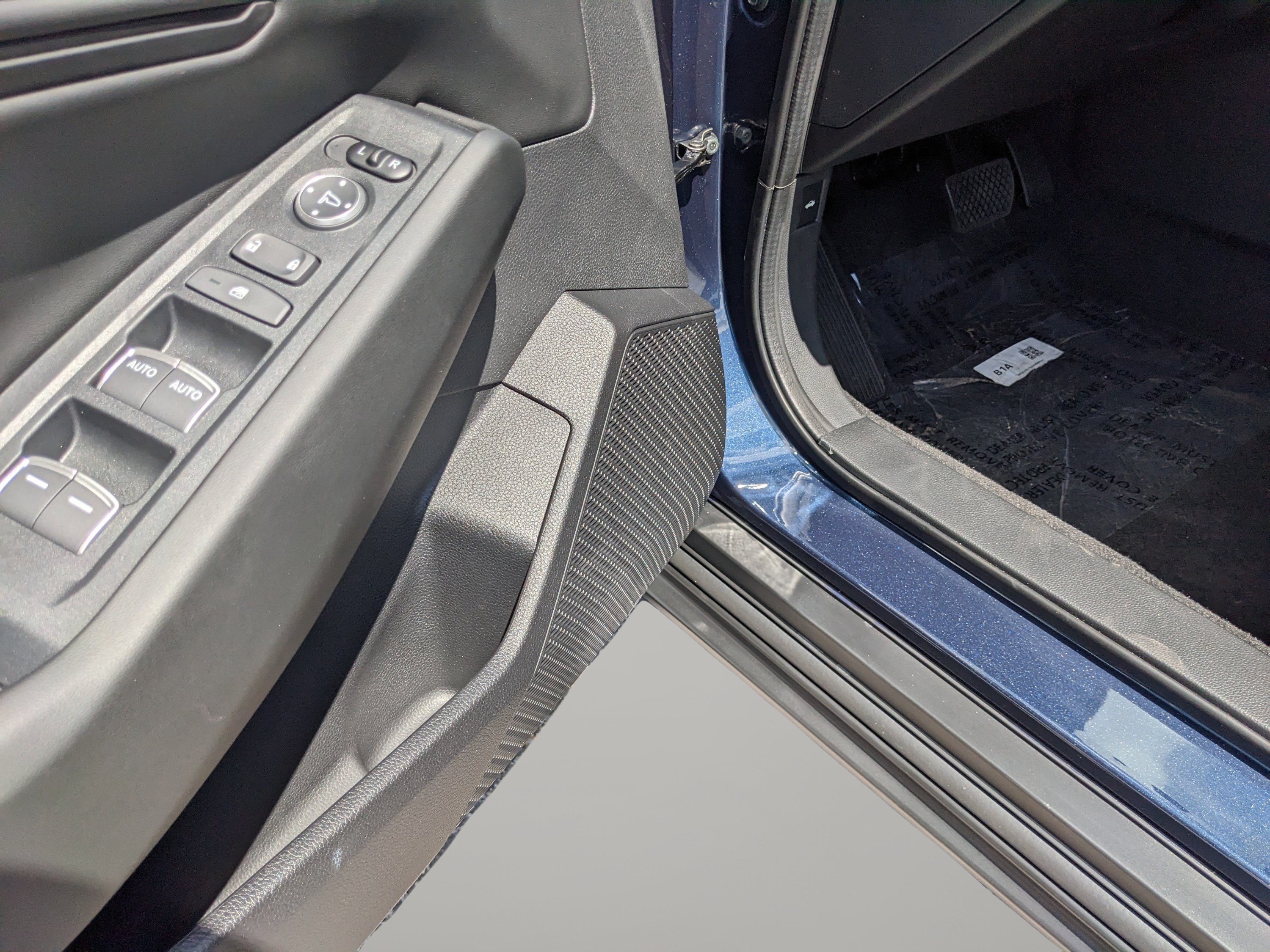 New 2026 Canyon River Blue Metallic Honda SE image 22