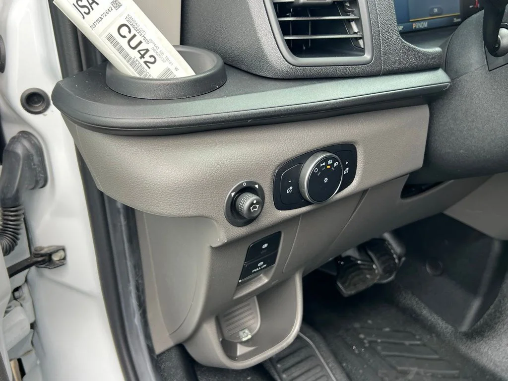 New 2026 Oxford White Ford Cargo Van image 14