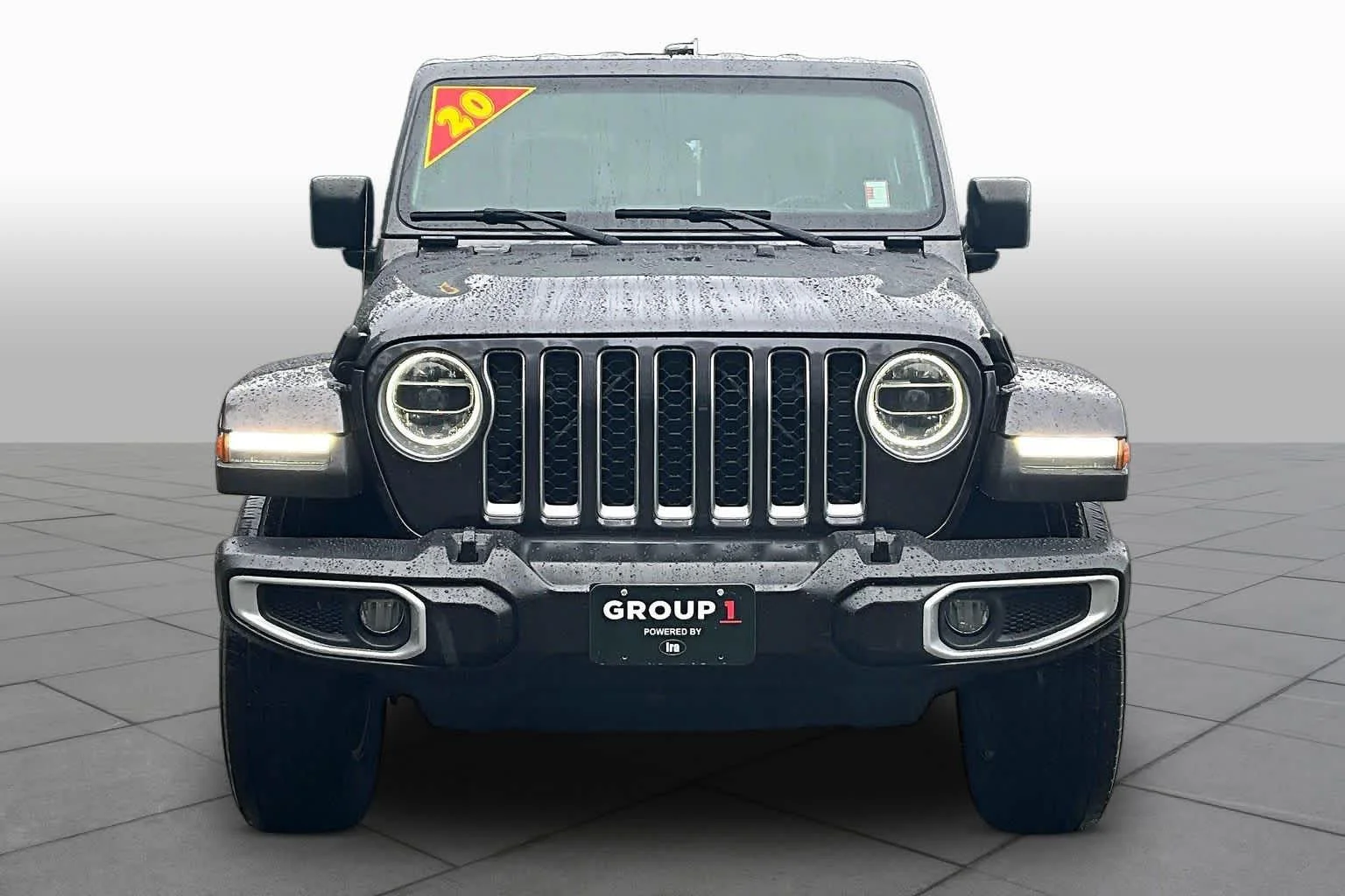 Used 2020 Granite Crystal Metallic Clearcoat Jeep Overland image 4