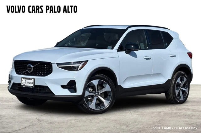 2026 Volvo XC40 B5 Plus