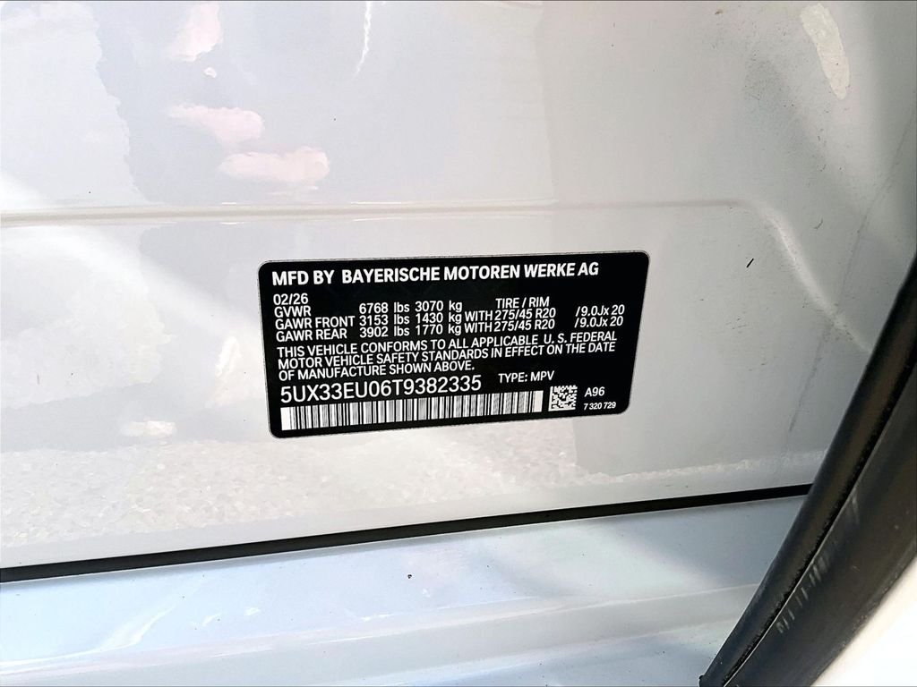 Used 2026 White BMW M60i image 26