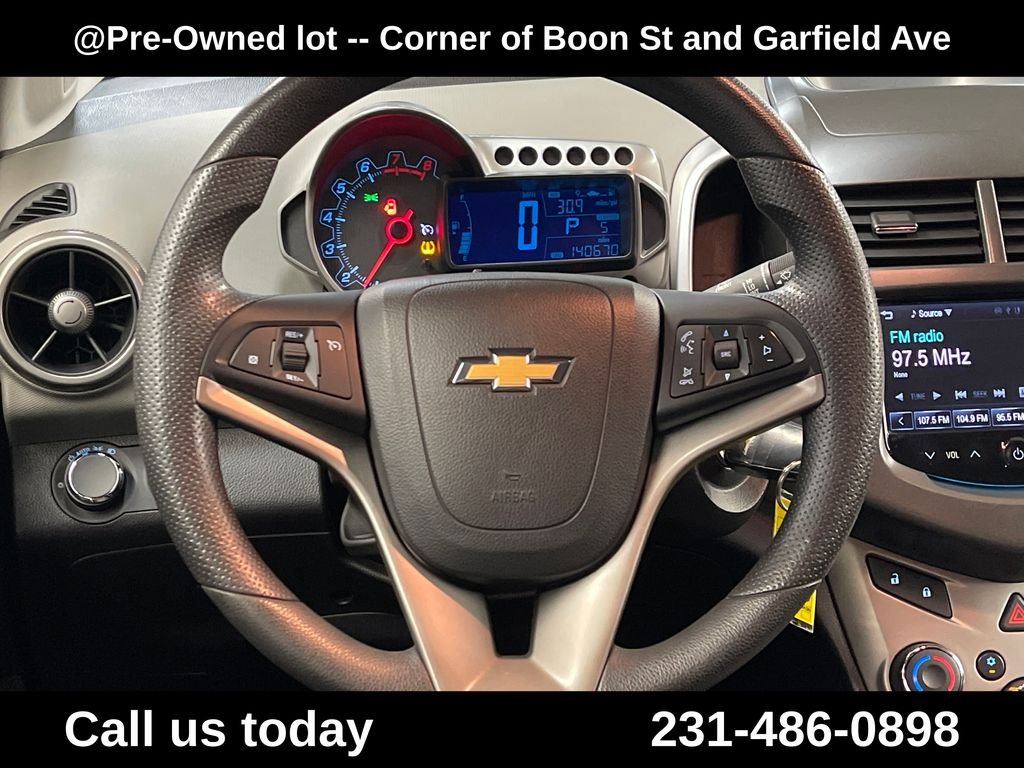 Used 2013 Red Chevrolet LT image 20