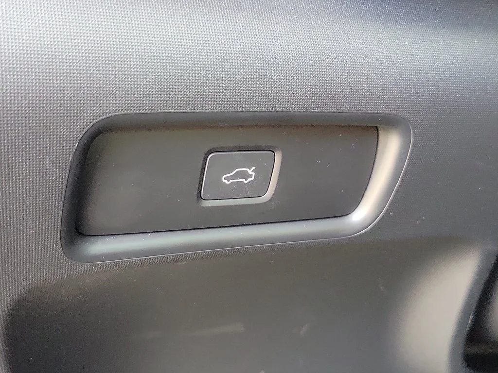 Used 2024 Blue Polestar Long Range Dual Motor image 32