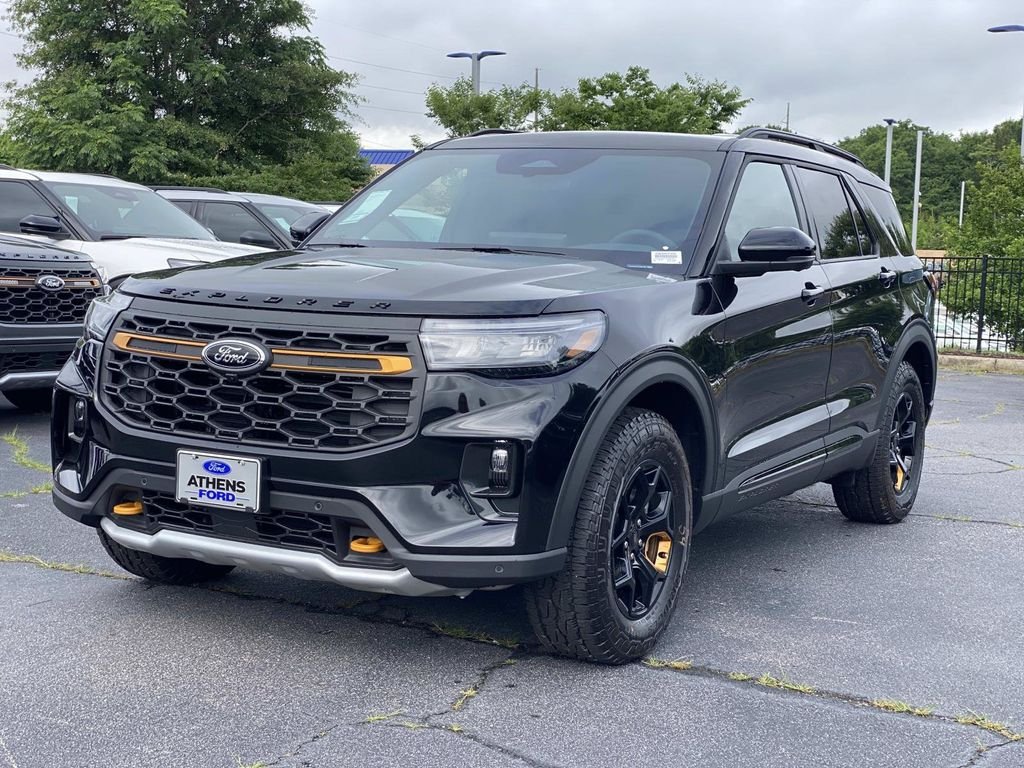 New 2026 Agate Black Metallic Ford Tremor® image 7