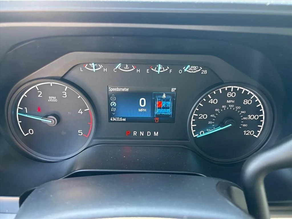 Used 2023 Red Ford XLT image 28
