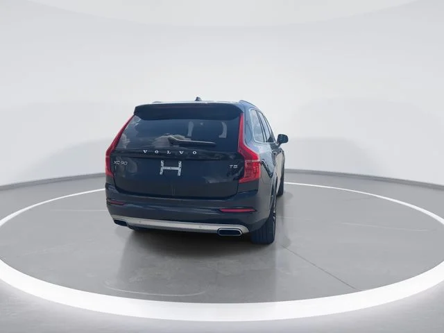 Used 2020 Black Volvo T5 Momentum image 7