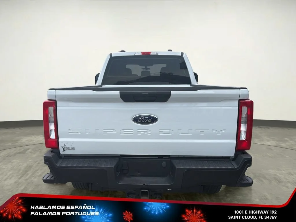 Used 2025 White Ford XL image 5
