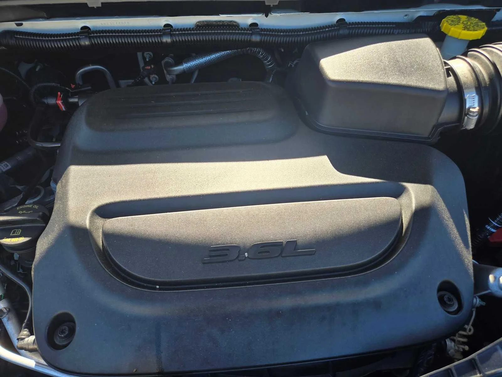 Used 2023  Chrysler LX image 30
