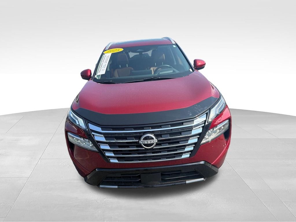 Used 2025 Red Nissan Platinum image 10