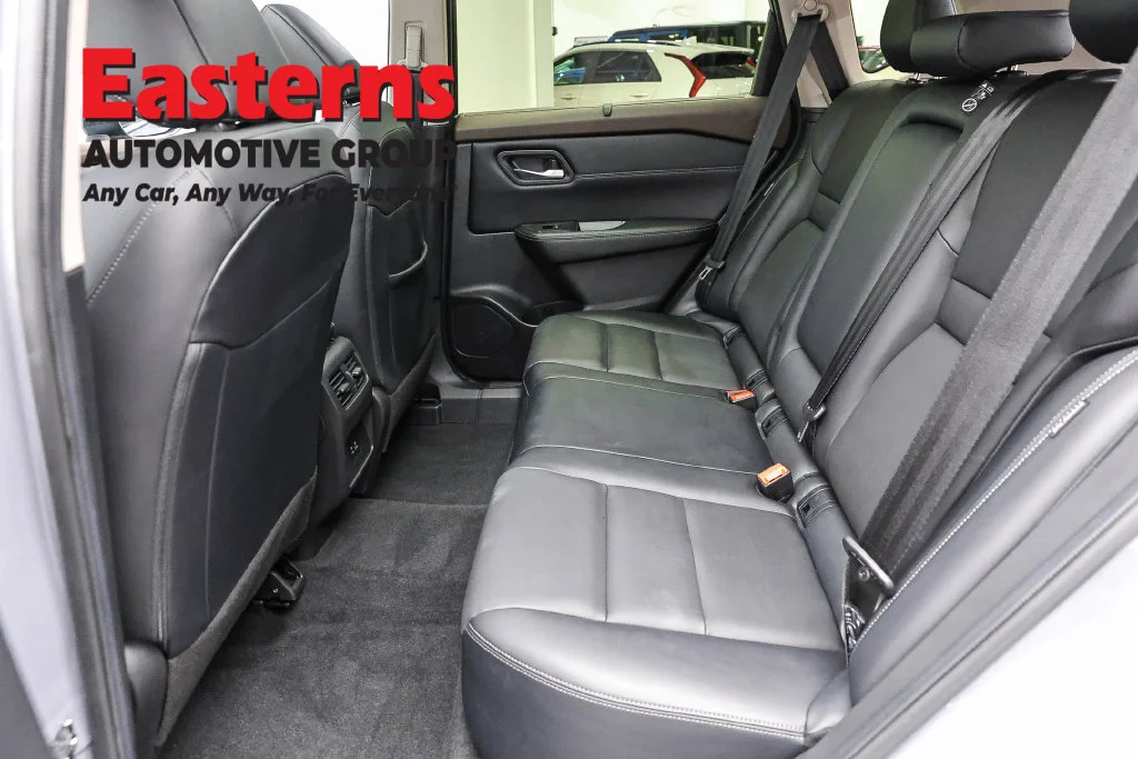 Used 2023 Gray Nissan SV image 21