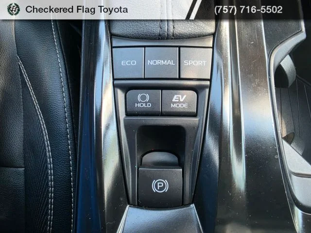 Used 2026 Ice Cap Toyota SE image 17