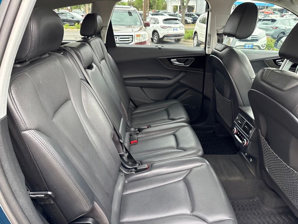 Used 2019 Galaxy Blue Metallic Audi 55 Prestige image 17