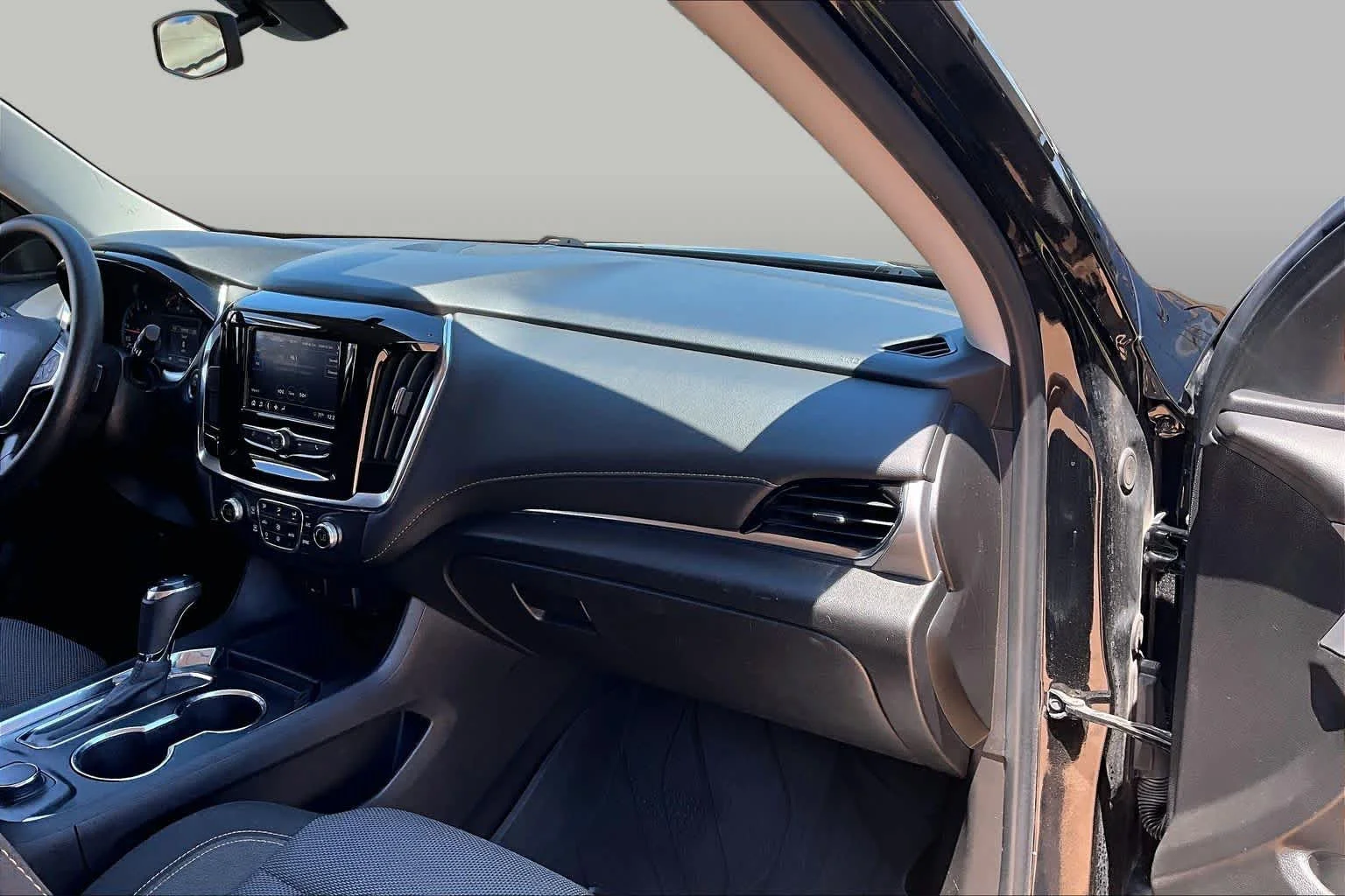 Used 2020 Mosaic Black Metallic Chevrolet LS image 17