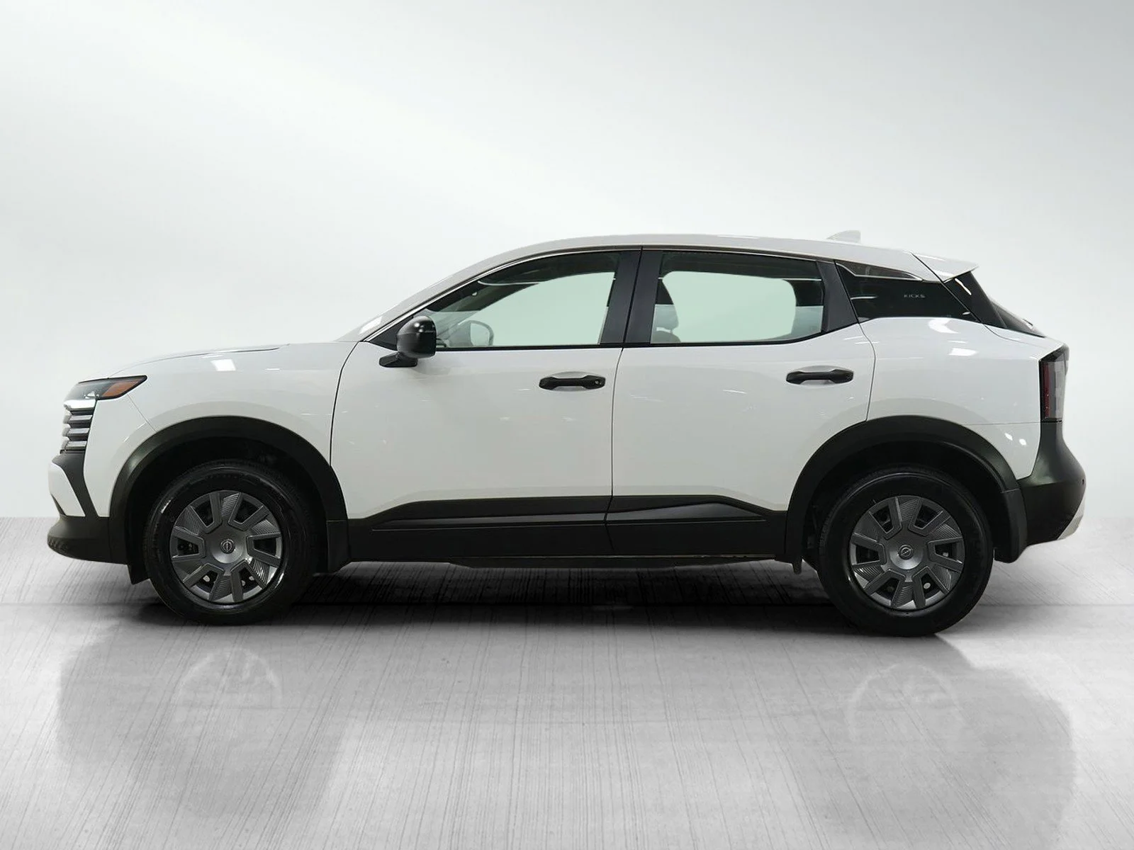 Used 2025 Nissan Kicks S with VIN 3N8AP6BA2SL312520 for sale in Burnsville, Minnesota