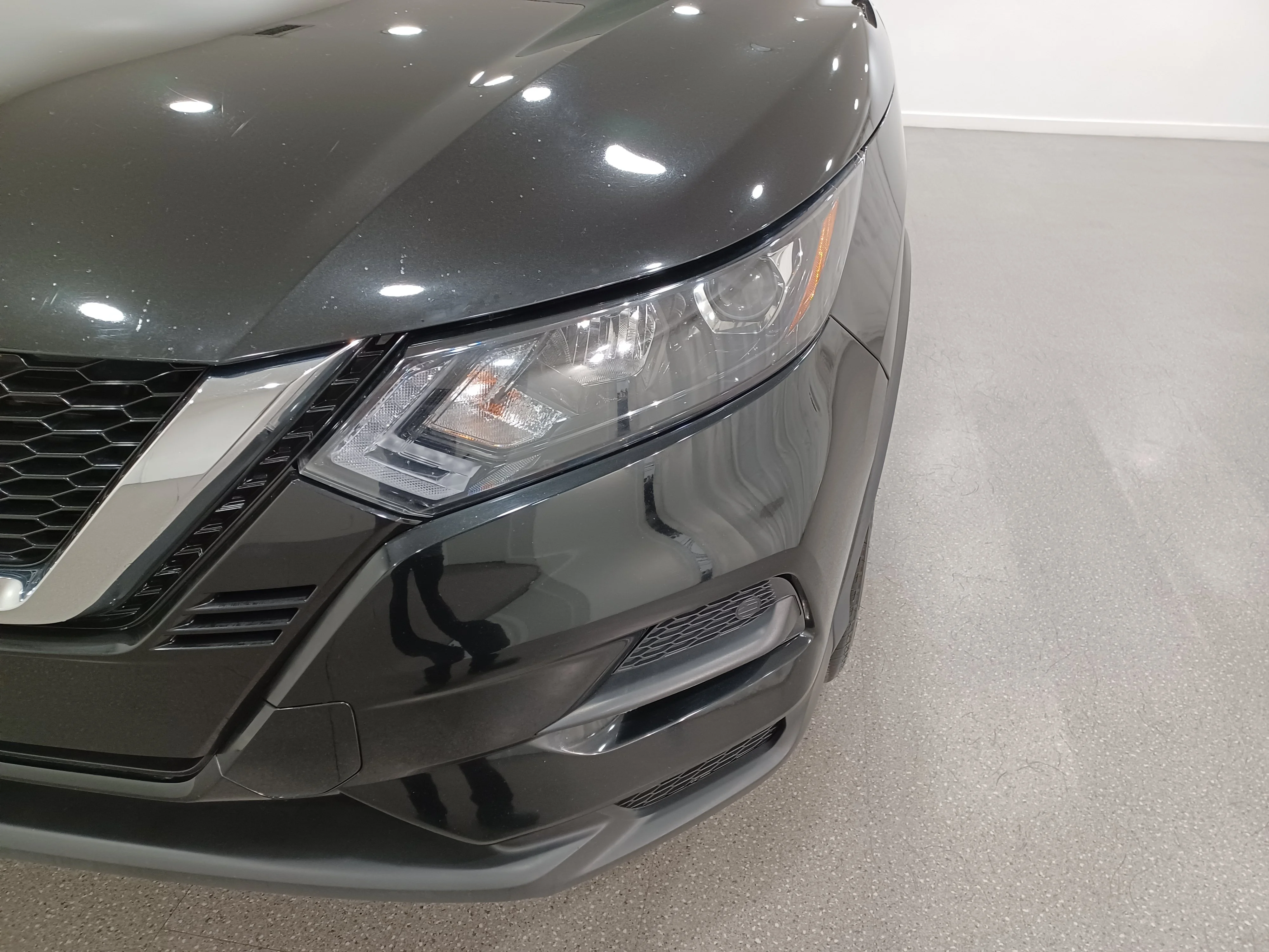 Used 2023 Magnetic Black Metallic Nissan SV AWD*Adaptive Cruise | Remote Start | Htd Seats | Sunroof | Htd Wheel | Lane Keep Assist | CarPlay image 5