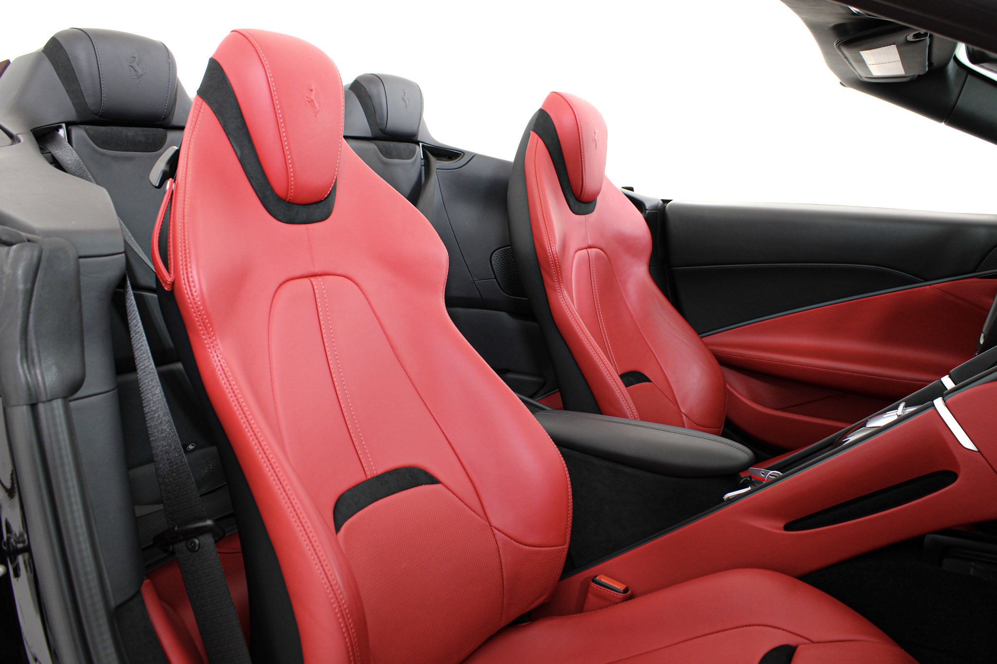 Certified Used 2024 Nero Purosangue Ferrari  image 32