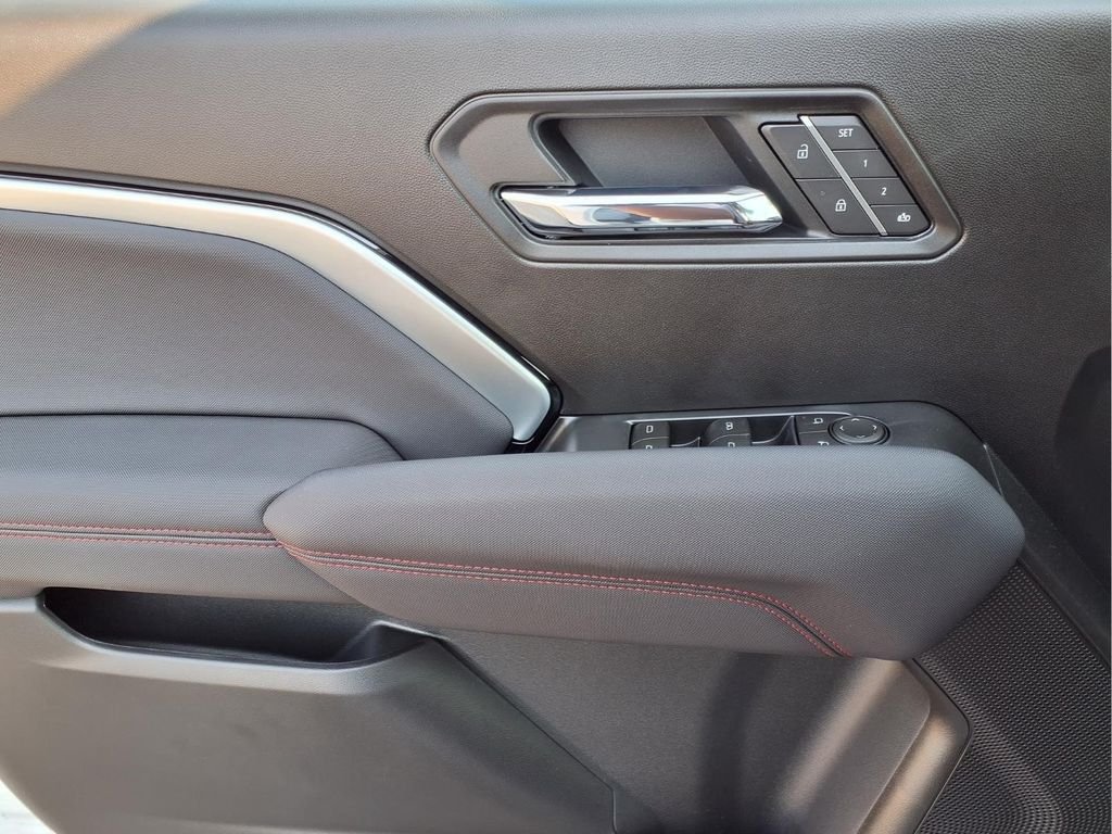 2026 Chevrolet Colorado Z71 - Photo 17