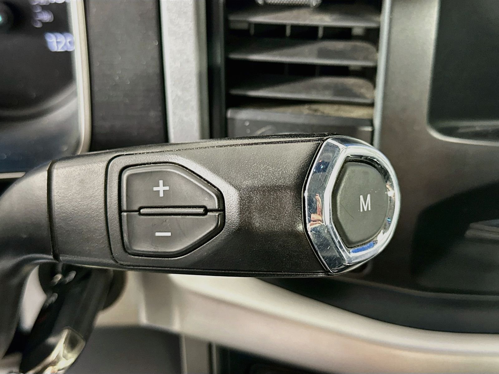 Used 2022 Silver Ford XLT image 18