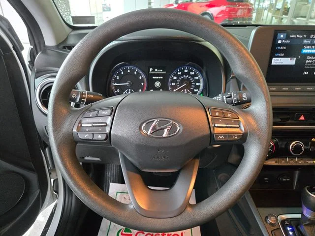 Used 2023 White Hyundai SEL image 35