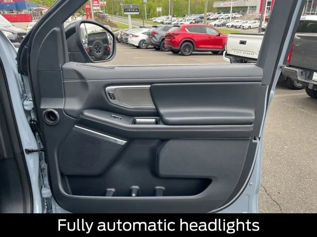 New 2026 Glacier Gray Metallic Tri-Coat Ford Platinum® image 19