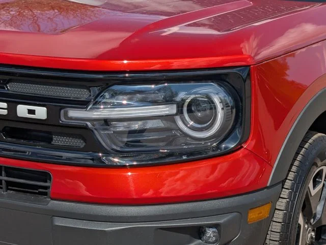 Used 2022 Chili Pepper Red Ford Outer Banks image 9