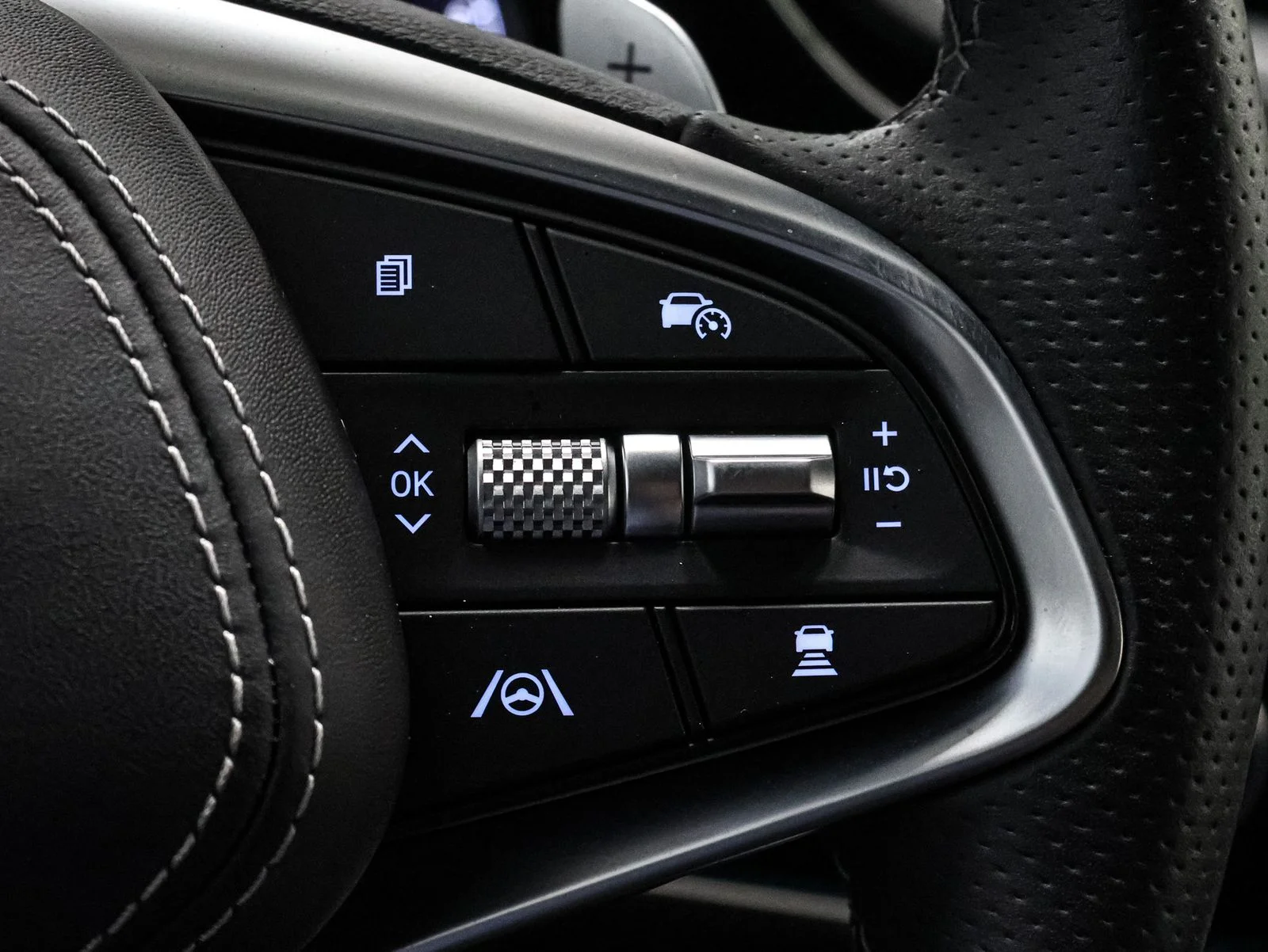 2024 GENESIS GV70 Sport - Photo 35