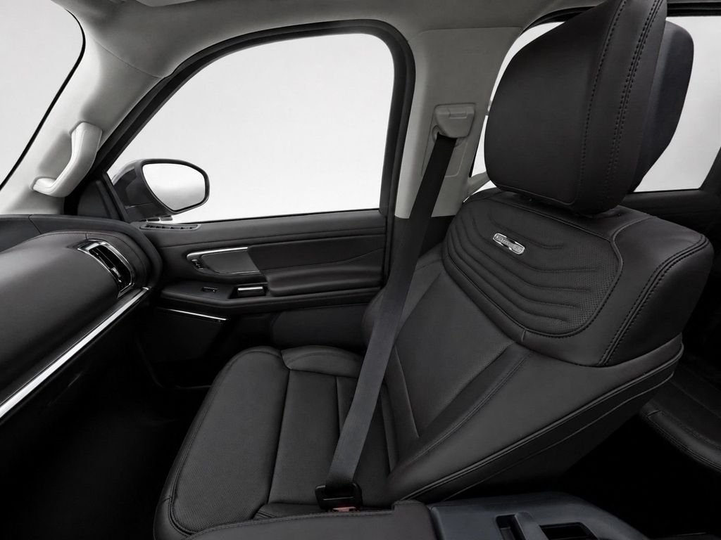New 2027 Agate Black Metallic Ford Platinum image 14