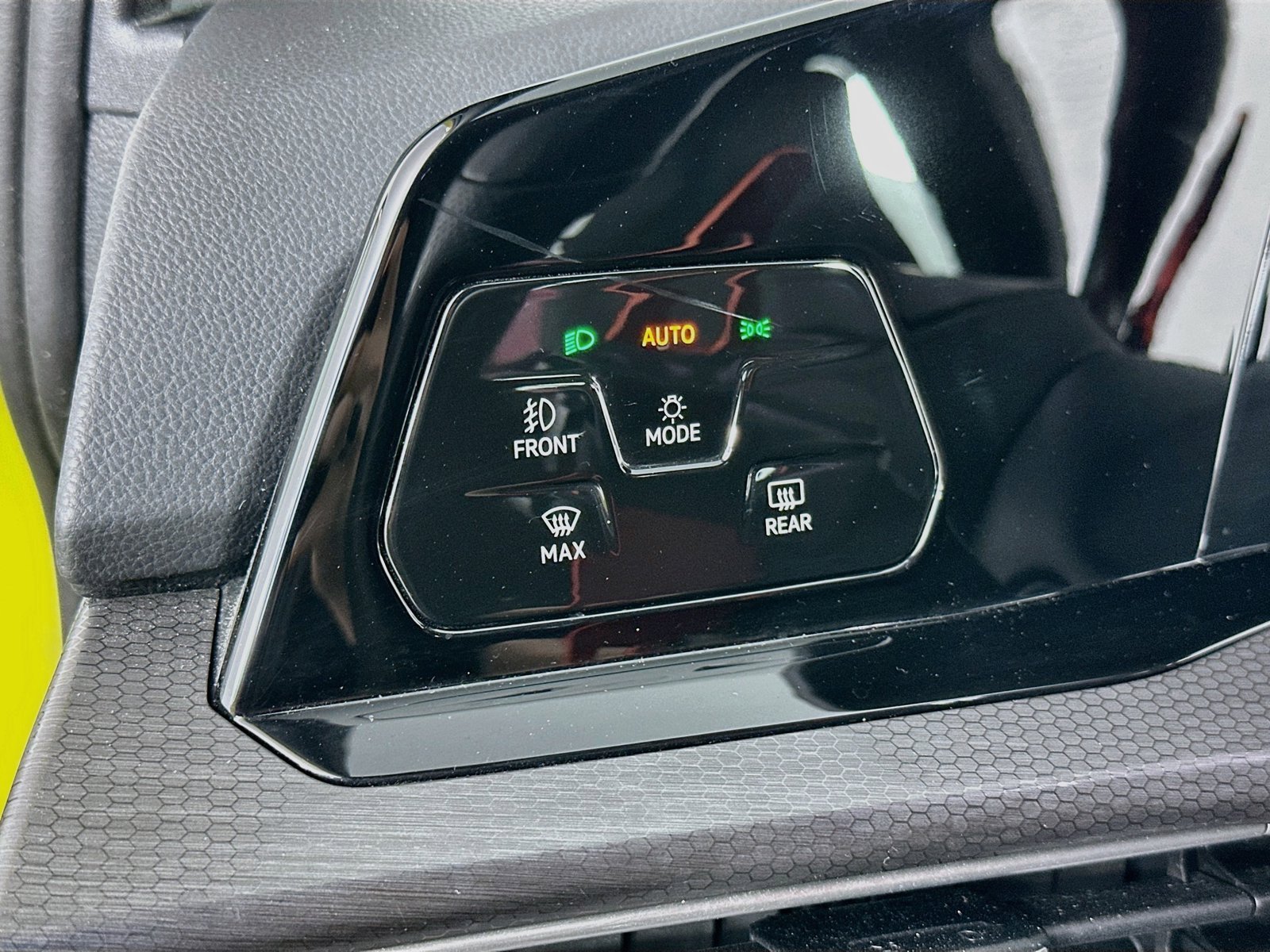 2023 Volkswagen Golf GTI 40TH Anniversary Edition - Photo 11
