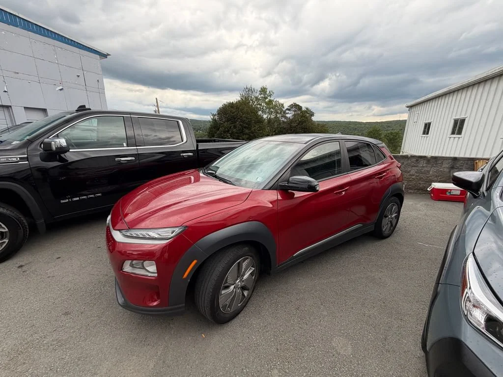 Used 2021 Hyundai Kona EV SEL with VIN KM8K23AG7MU123871 for sale in Forest City, PA