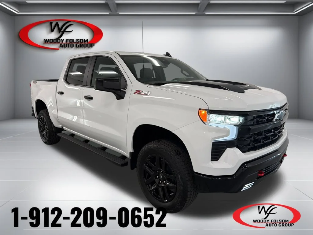 New 2026 Summit White Chevrolet LT Trail Boss image 1