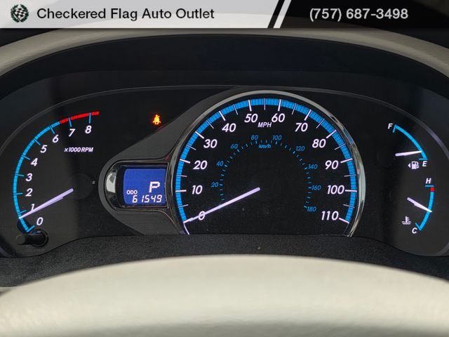 Used 2011 Silver Sky Metallic Toyota XLE image 11