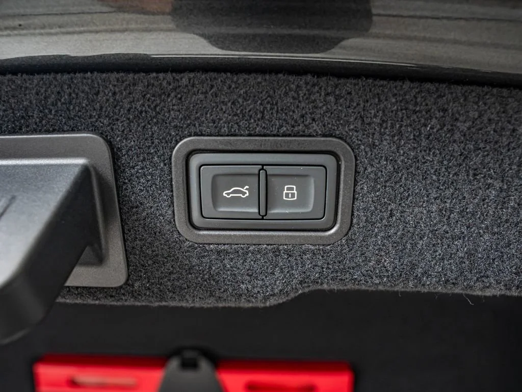 Used 2022 Daytona Gray Audi 4.0T image 39
