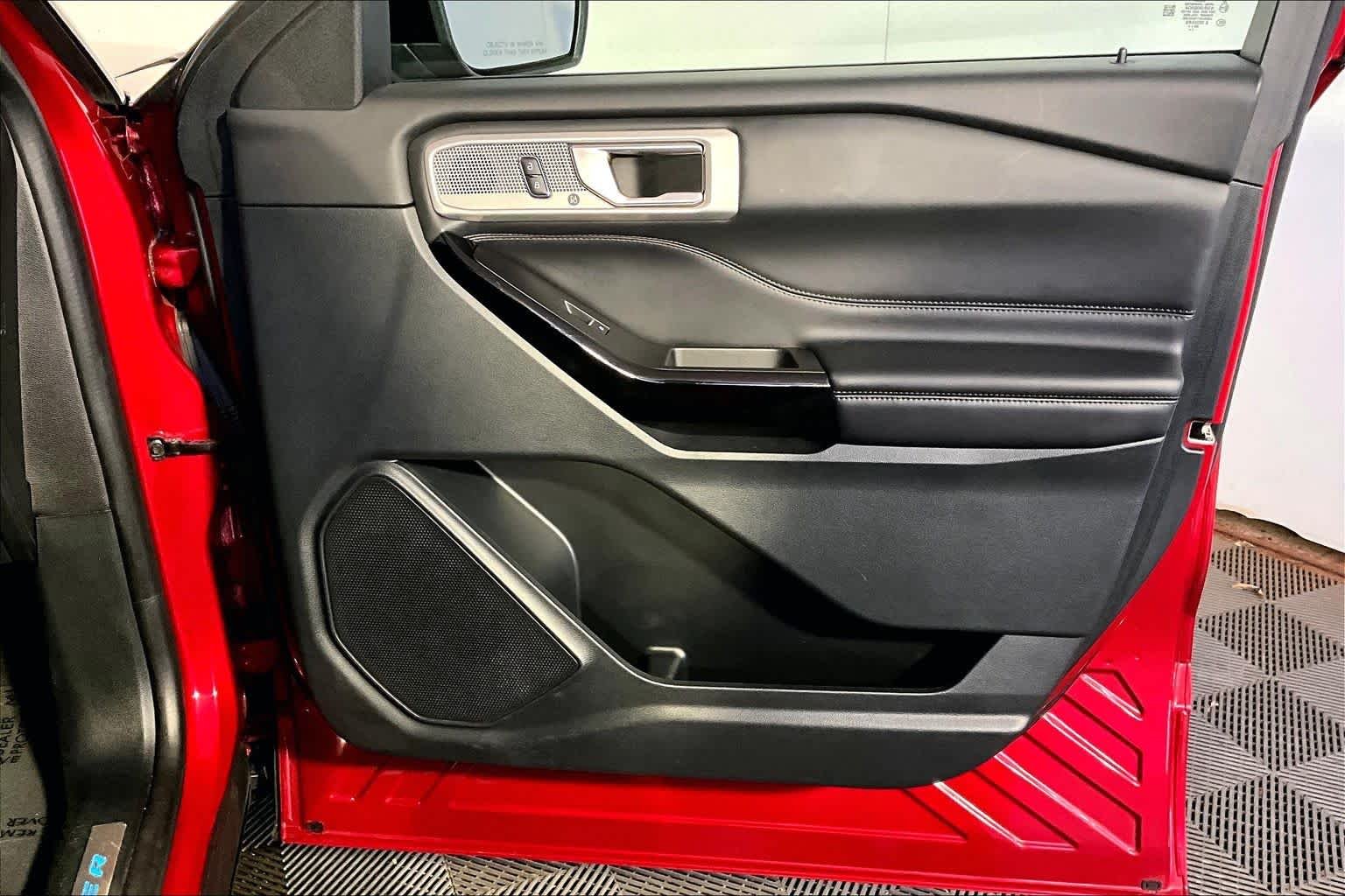 Used 2021 Rapid Red Metallic Tinted Clearcoat Ford Platinum image 39