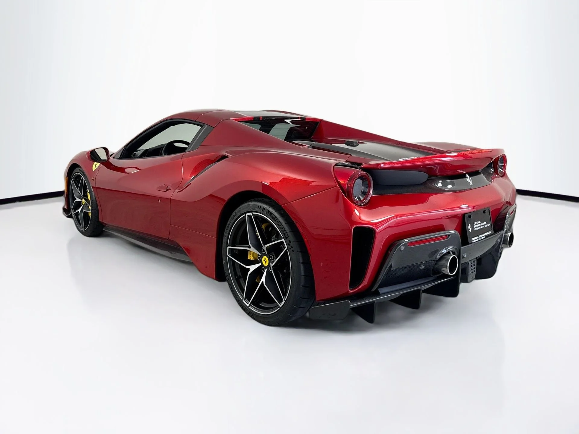 Certified Used 2020 Rosso Fuoco Ferrari Base image 5