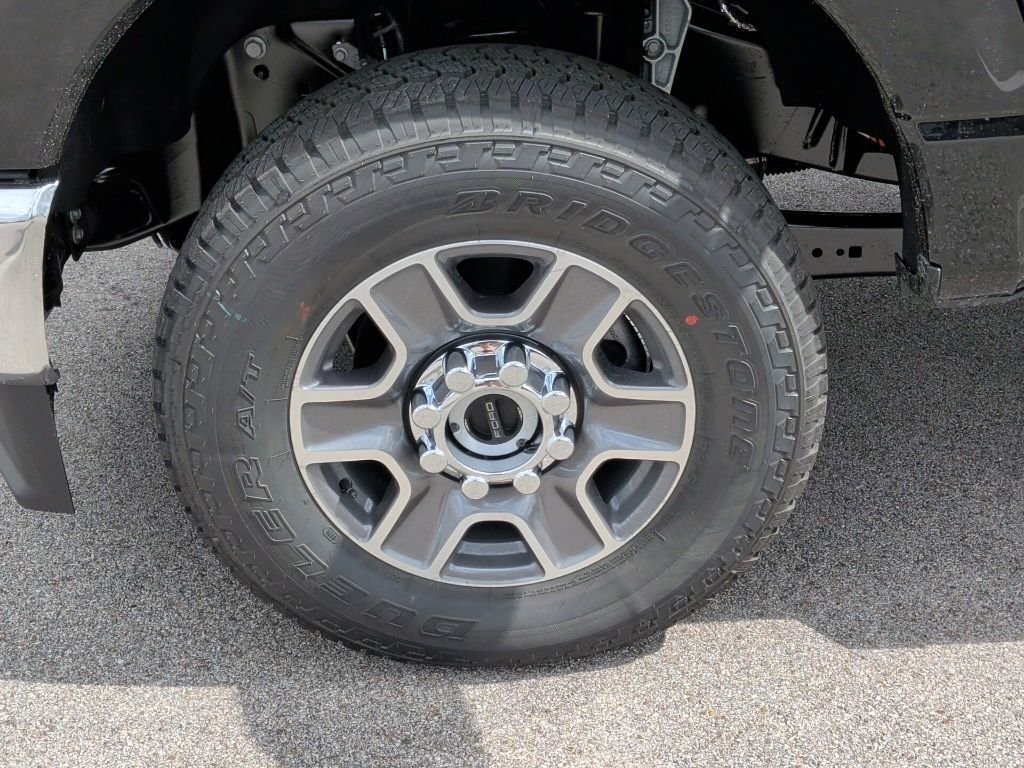 New 2026 Agate Black Metallic Ford F-250® Lariat® image 48