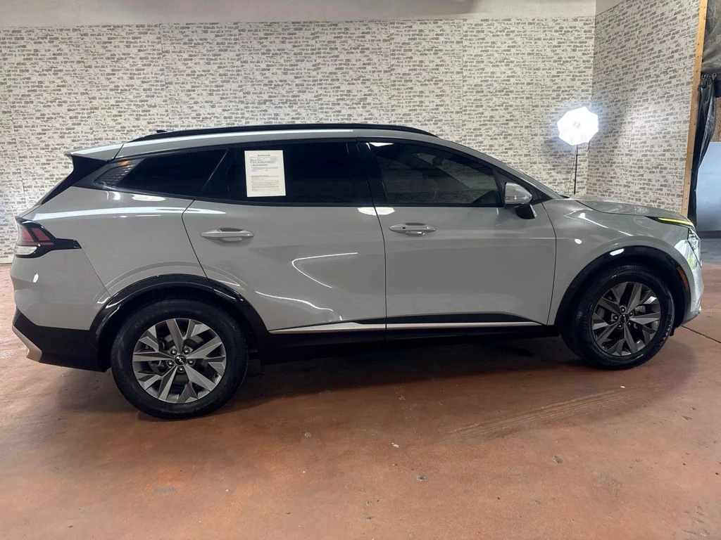 Used 2023 Wolf Gray Kia SX image 8