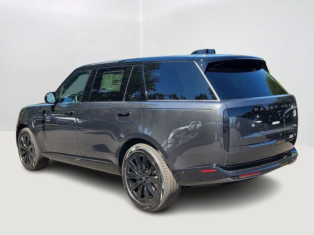 New 2027 Carpathian Grey Land Rover SE image 4