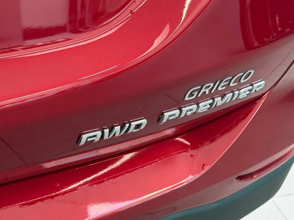 Used 2022 Red Chevrolet Premier image 16