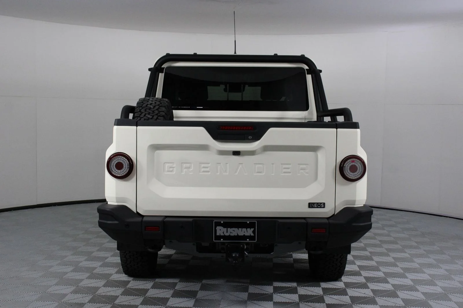 New 2026 Scottish White INEOS Trialmaster Edition image 5