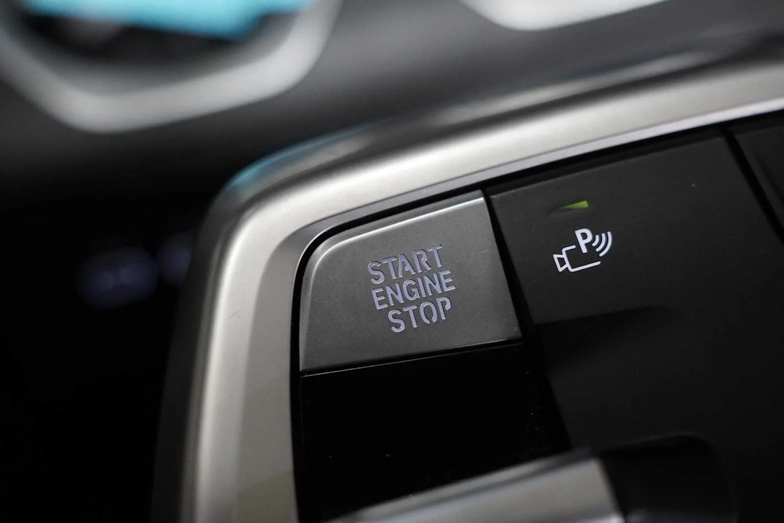 Used 2024 Blue Bay Lagoon Metallic BMW xDrive28i image 20