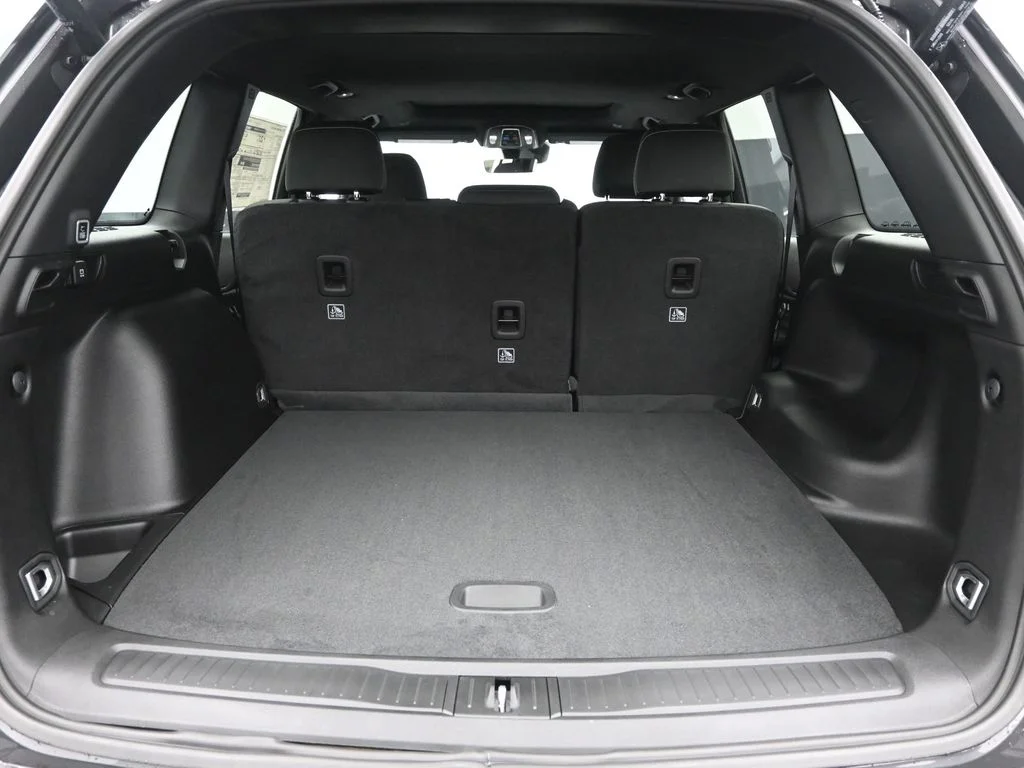 Used 2025 Gray Jeep Laredo X image 12