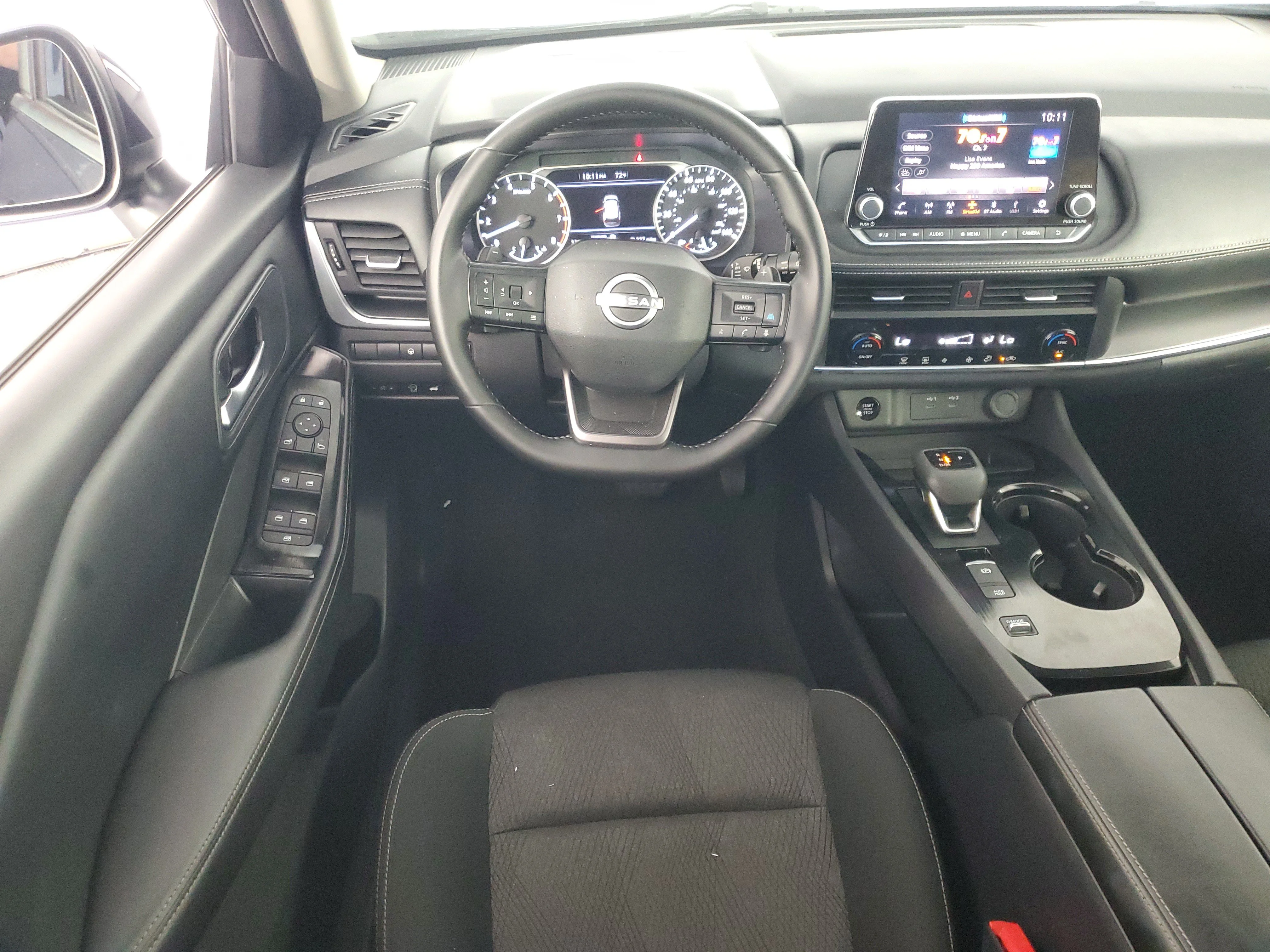 2025 Nissan Rogue SV - Photo 14