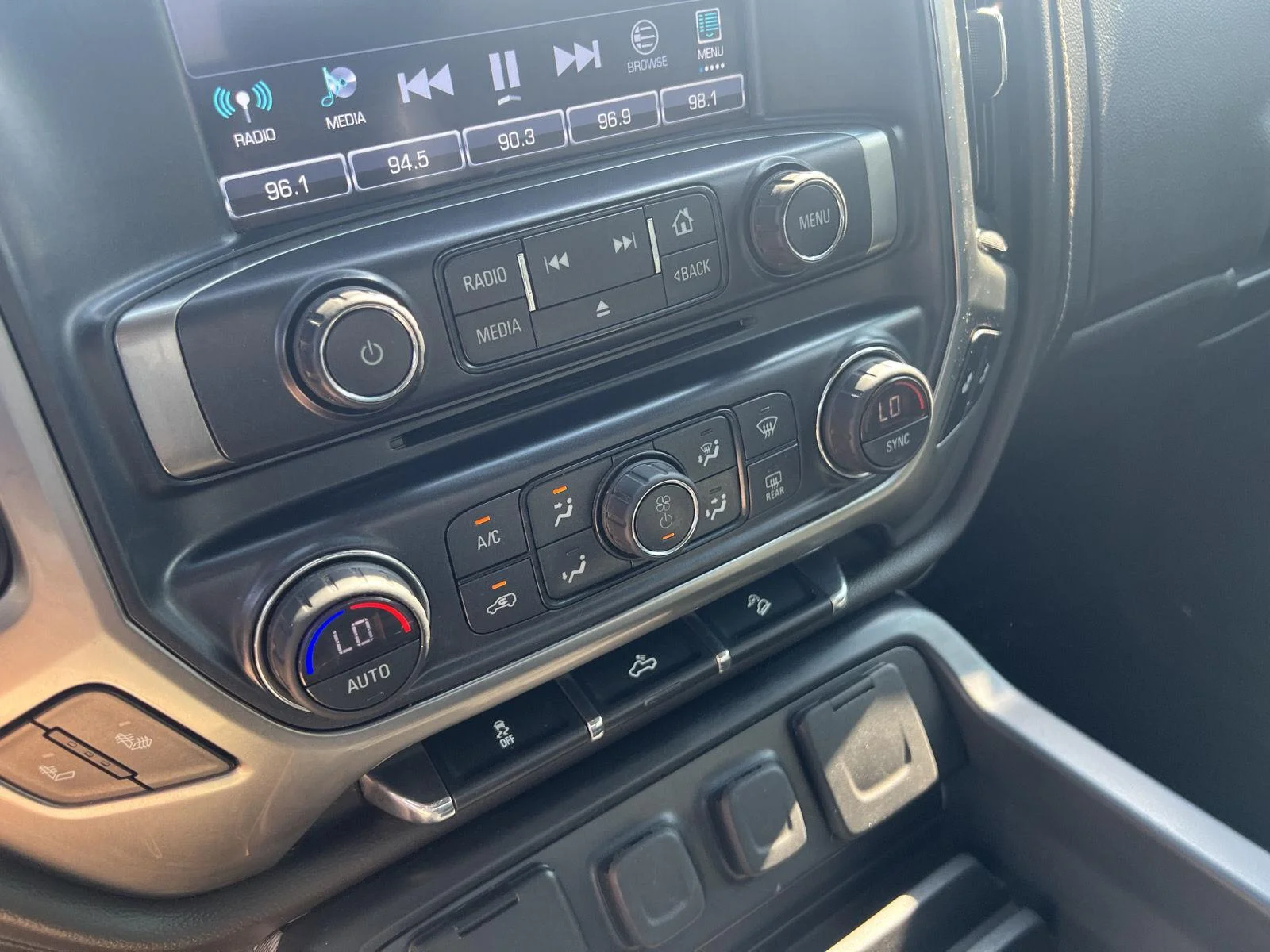 2018 Chevrolet Silverado 1500 LTZ Z71 - Photo 6