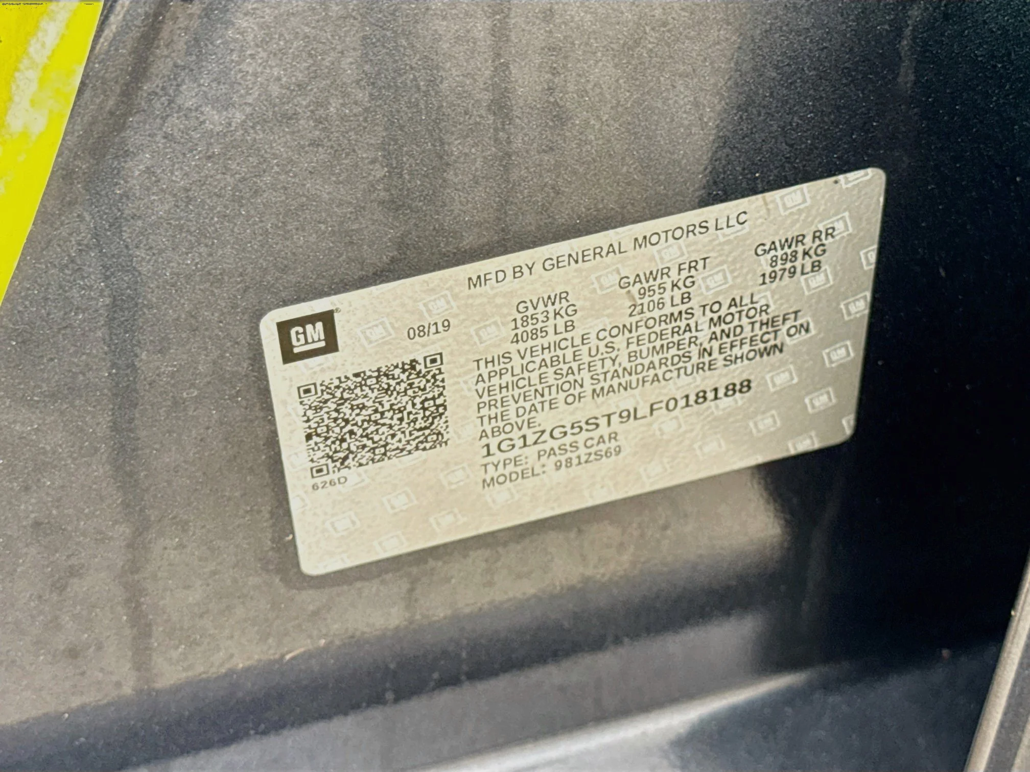 Used 2020 SHADOW GRAY METALLIC Chevrolet RS image 32