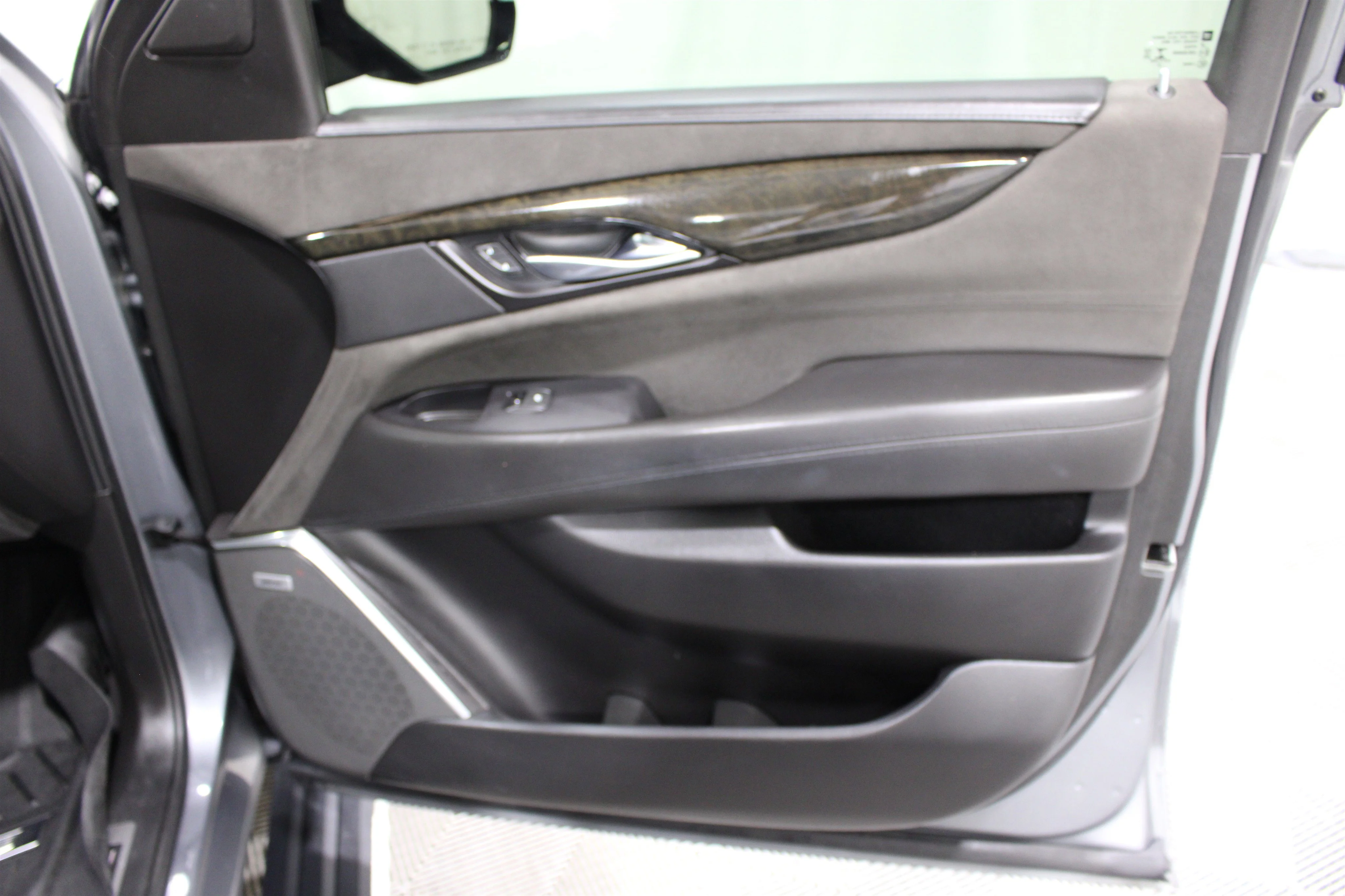 2019 Cadillac Escalade ESV Platinum - Photo 28