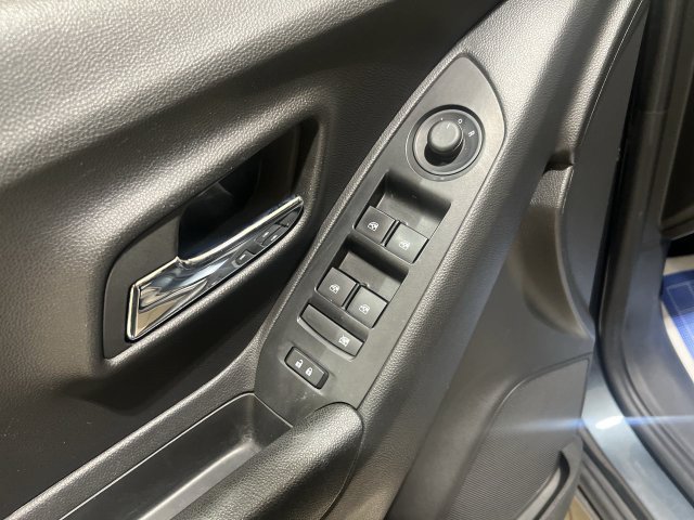Used 2022 Gray Chevrolet LT image 21