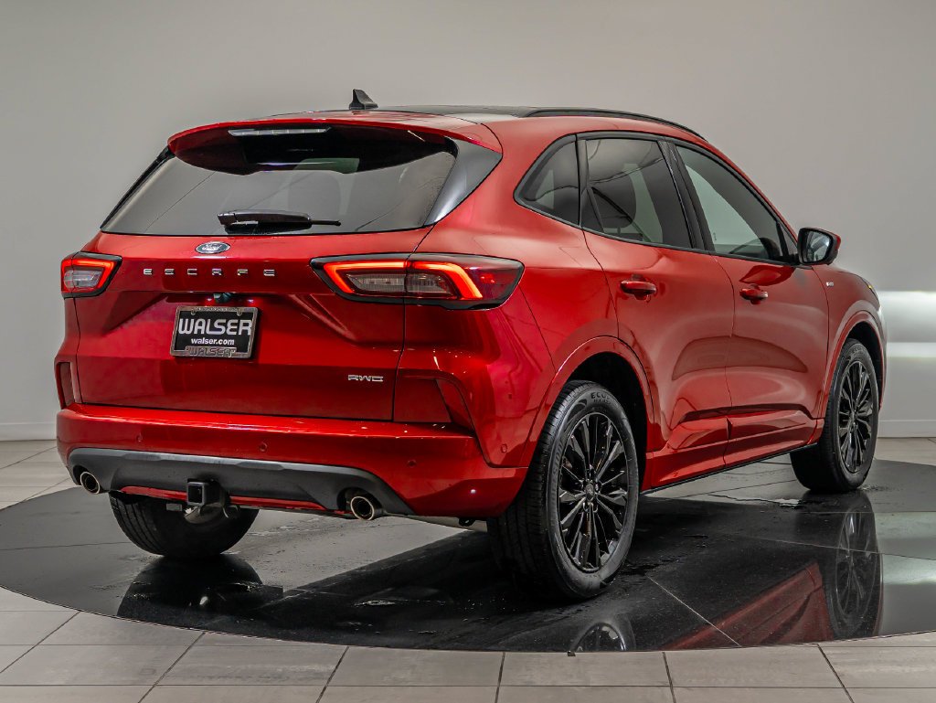 Used 2024 Rapid Red Metallic Tinted Clearcoat Ford ST-Line Elite image 5