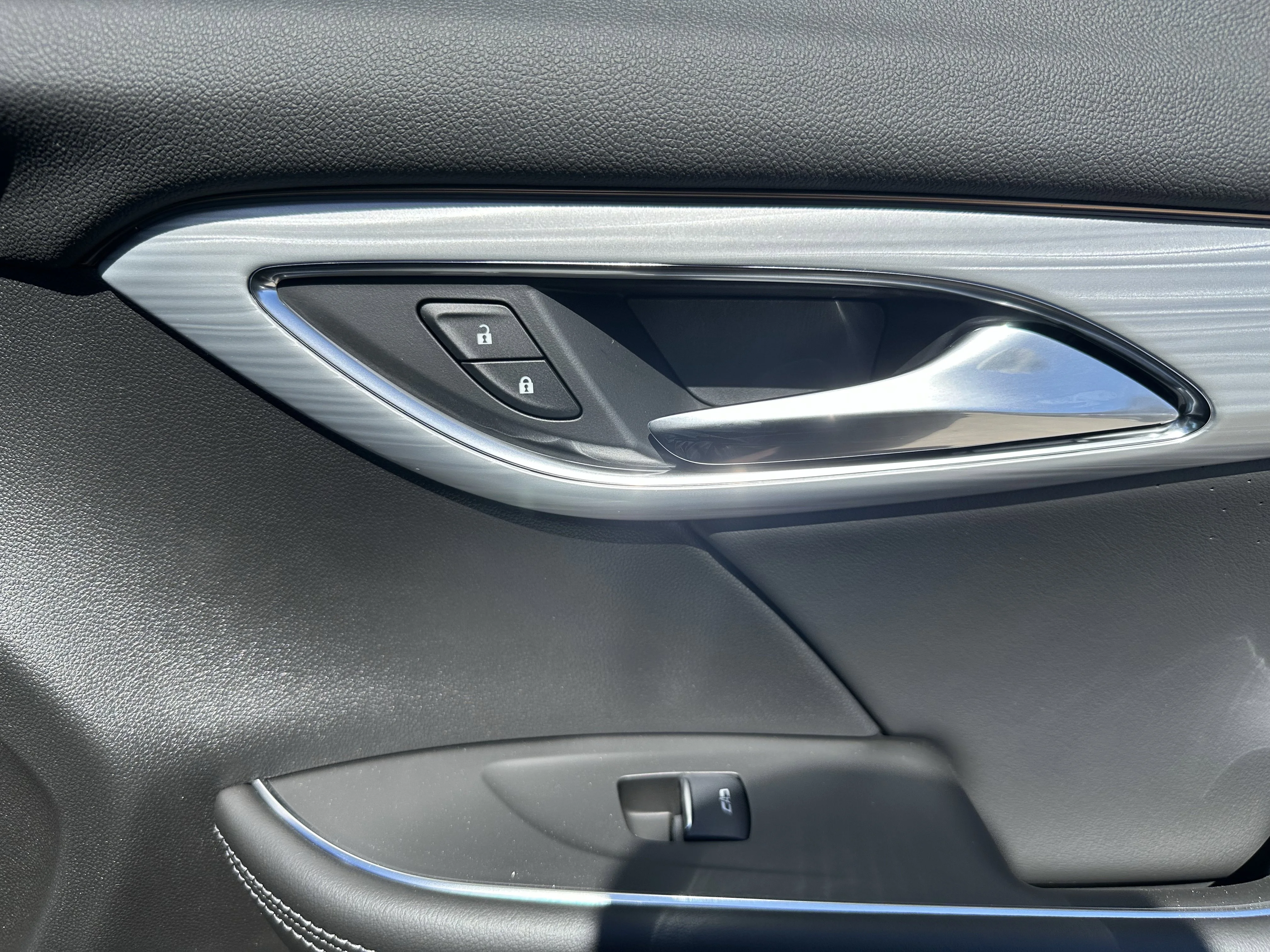 New 2026 Ebony Twilight Metallic Buick Avenir image 20