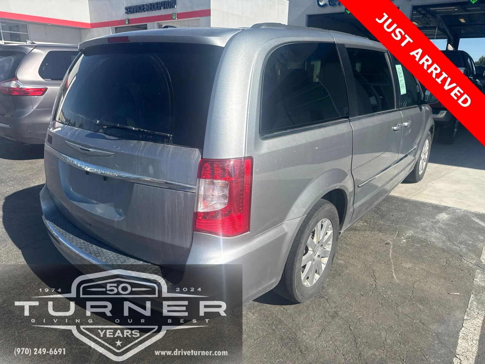 Used 2016 Silver Chrysler Touring image 4